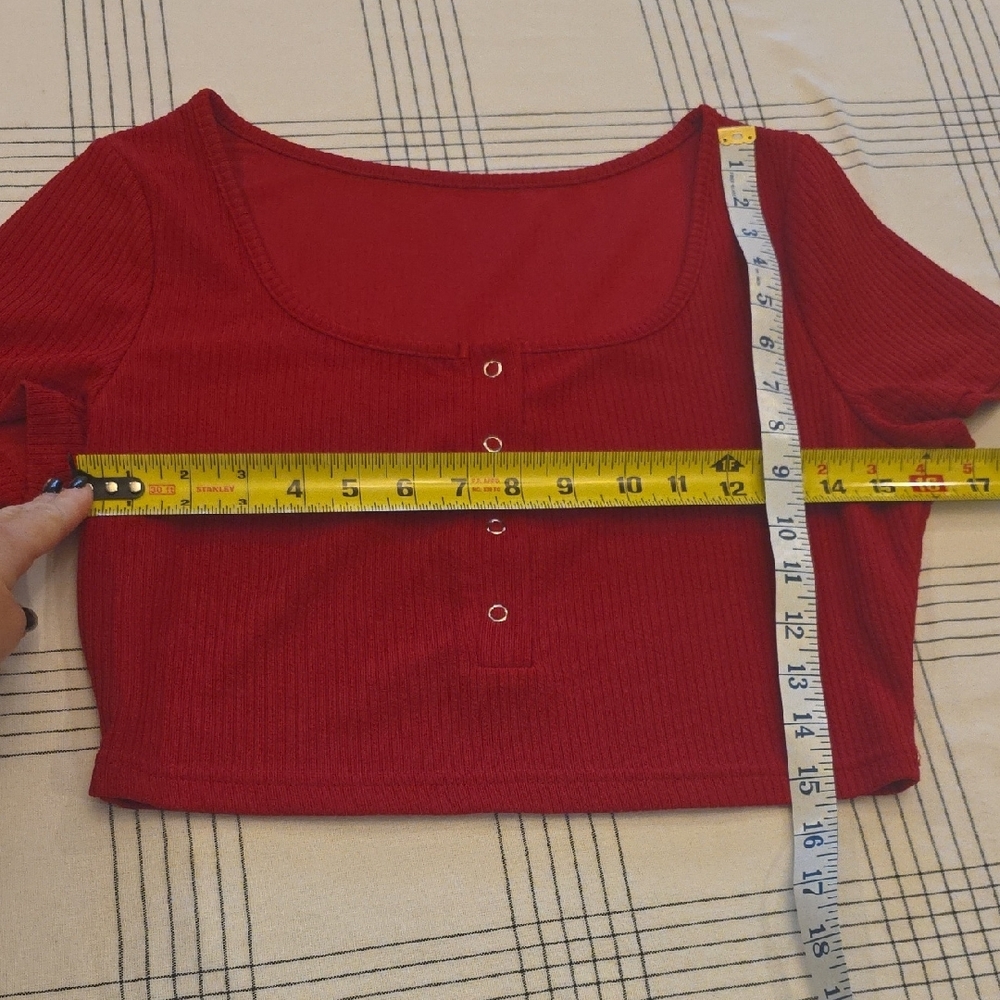 Chic Red Button-Front Crop Top - Picture 5 of 5